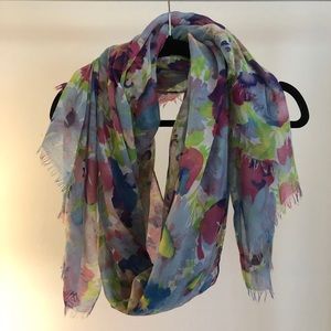 Floral fashion scarf/shawl